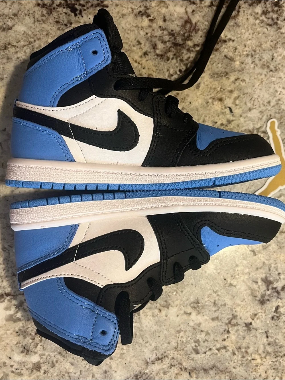 Nike Kids High-Top Sneakers in University Blue/Black/White